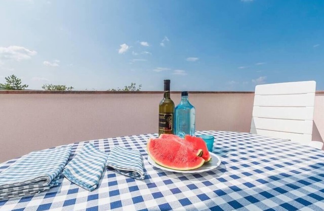 Holiday apartment Klimno for 1 - 4 persons with 1 bedroom - Twin house