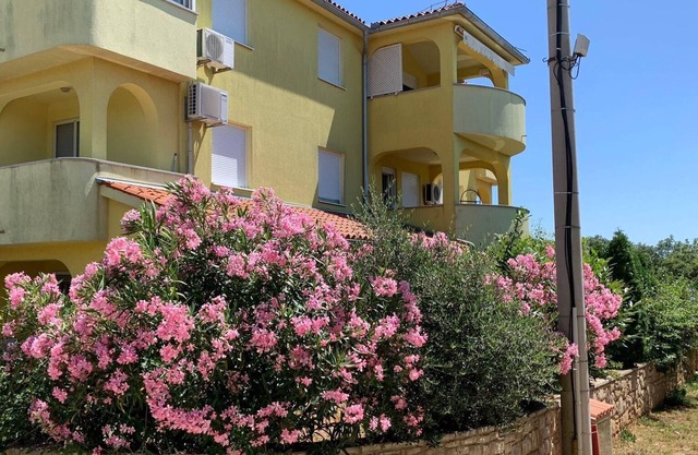 Holiday apartment Ližnjan for 1 - 6 persons with 2 bedrooms - Holiday apartment
