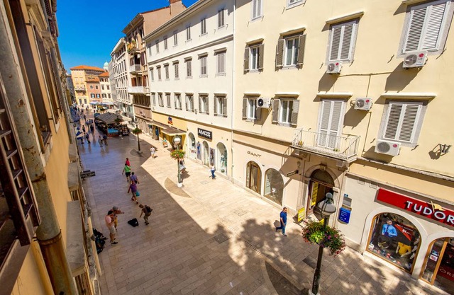 Holiday apartment Rijeka for 1 - 2 persons - Holiday apartment