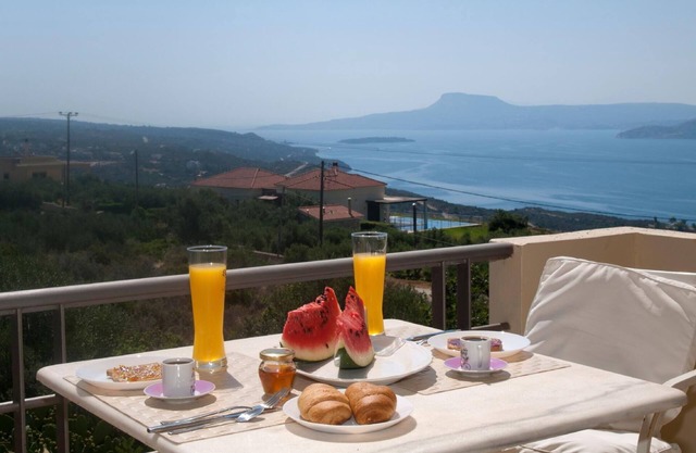 Holiday apartment Stalos for 1 - 4 persons - Twin house