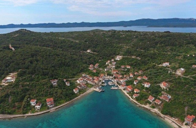 Holiday apartment Veli Iz for 1 - 6 persons with 2 bedrooms - Holiday house