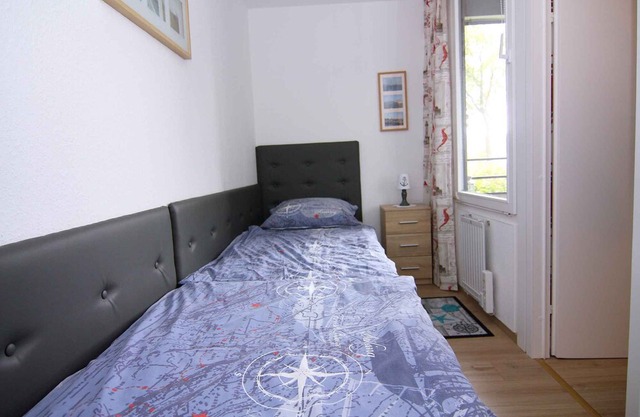 Holiday apartment with balcony only 200 m from the Baltic Sea beach