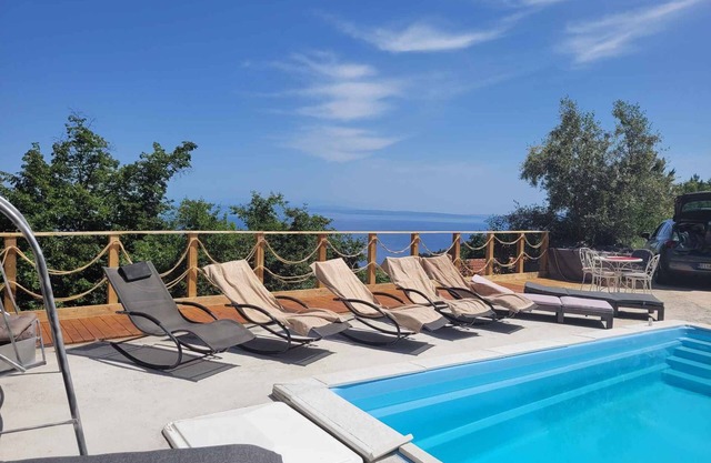Holiday apartment with sea view