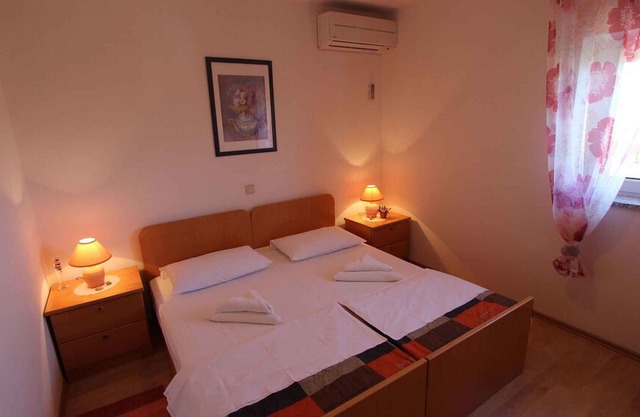 Holiday apartment with sea view