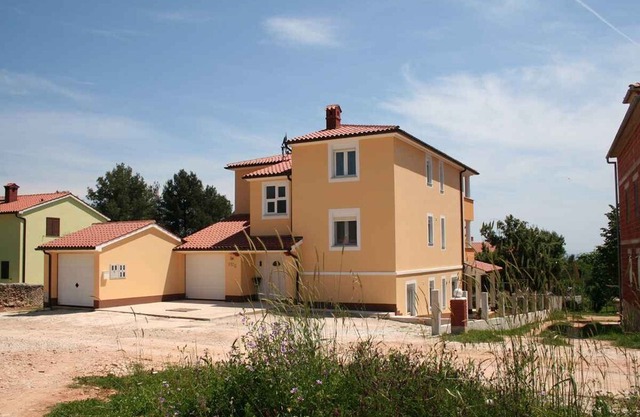 Holiday apartment with sea view