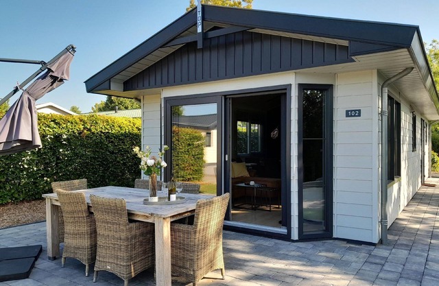 Holiday chalet on the border of Brabant and Zeeland