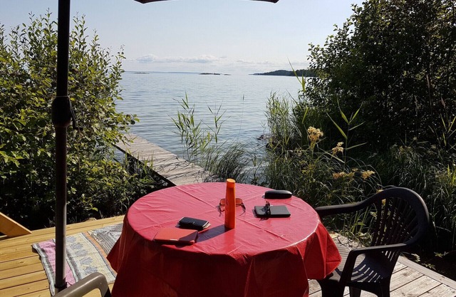 Holiday directly at the big lake Vänern