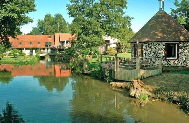 Holiday flat on small holiday farm with indoor pool + many activities,Kindwiller