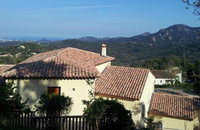 Holiday apartment Les Adrets de l'Estérel for 1 - 4 persons with 2 bedrooms - Holiday house