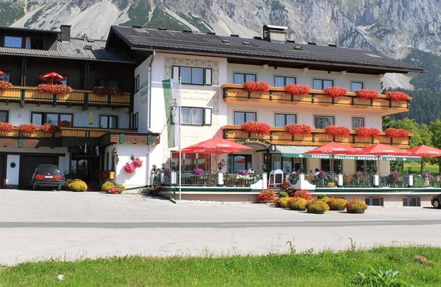 Holiday home, bath, toilet, 4 or more bedrooms - Brückenhof