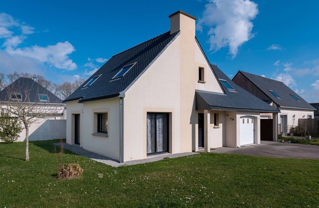 Holiday Home 'Maison Familiale' with Private Garden