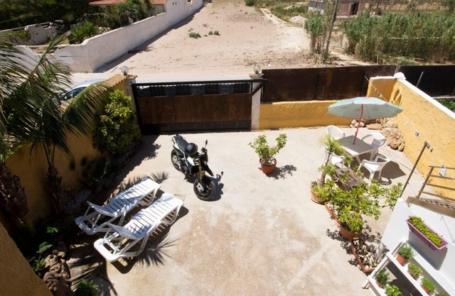 Holiday Home "A Due Passi Dal Mare" with Sea View & Wi-Fi