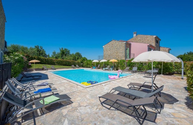 Holiday home Baredine II