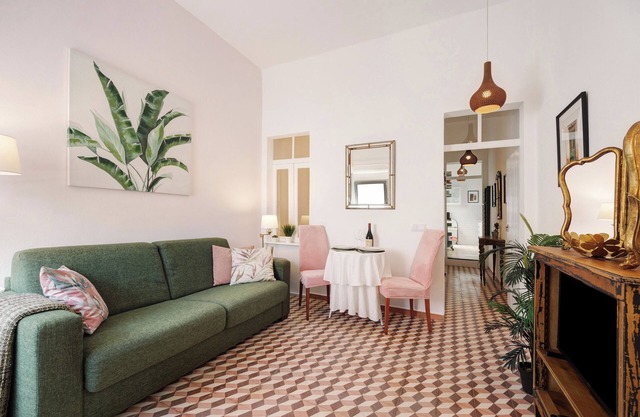 Holiday Home 'Casa Doce' with Private Terrace, Wi-Fi and Air Conditioning