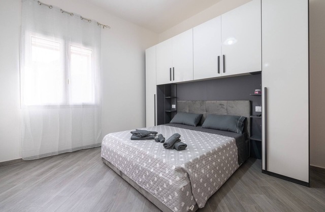 Holiday Home 'Casa Manu' with Private Terrace, Wi-Fi and Air Conditioning
