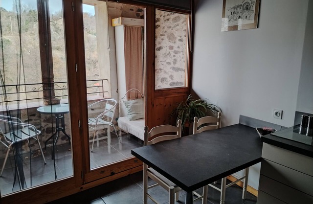 Holiday Home 'Chez Laetitia' with Private Terrace and Wi-Fi