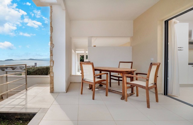 Holiday Home "Cormorani - Appartamento 3" Near the Beach with Sea View & Garden
