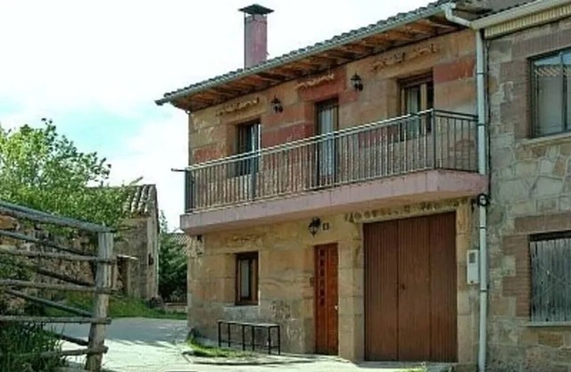 Holiday Home 'Casa Rural Los Roblones' with Private Terrace and Private Garden