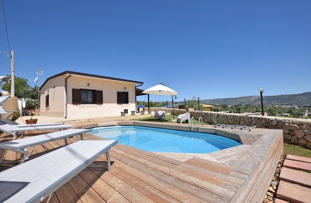 Holiday Home Floridia with Private Pool
