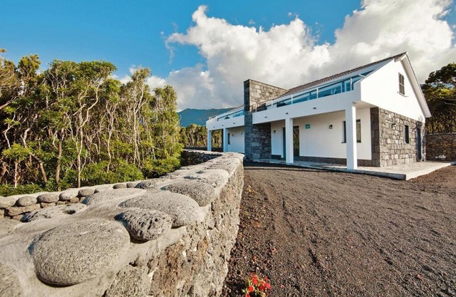 holiday home for 4 people with garden