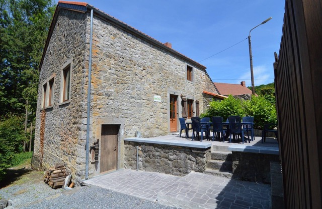 Holiday Home in Falaën near Montaigle Castle