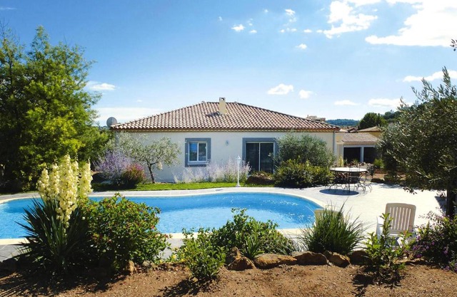 Holiday Home in Gabian near Vineyards