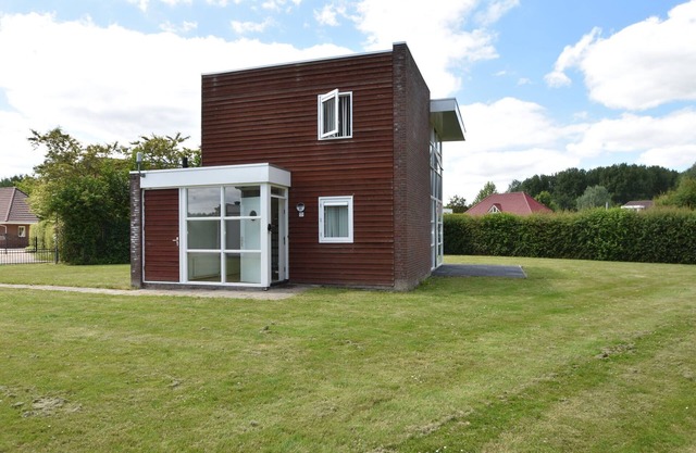 Holiday Home in Zeewolde with Pool