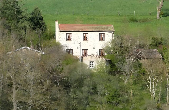 Holiday Home 'La Grange De L'effraie' with Mountain View, Private Terrace and Private Garden