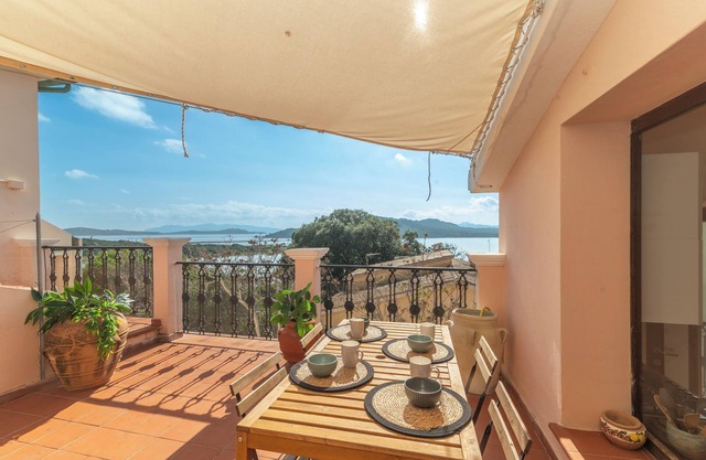 Holiday Home 'Le Giare 2' with Sea View, Private Terrace and Air Conditioning