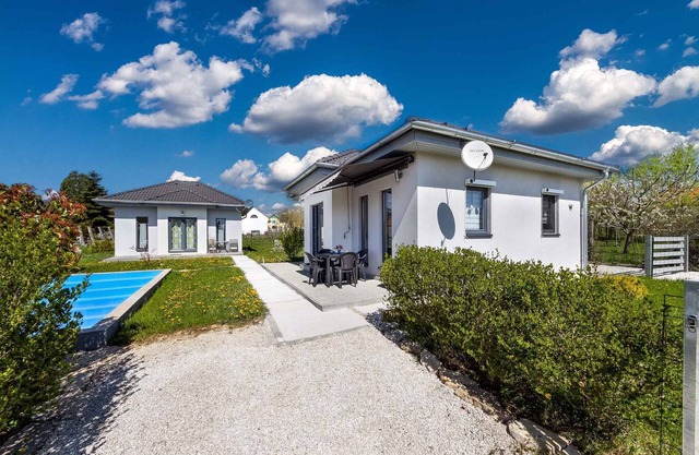 Holiday home modernly furnished with pool, washing machine and dishwasher