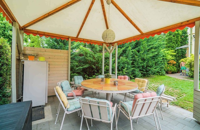 Holiday home with pool and well-tended garden