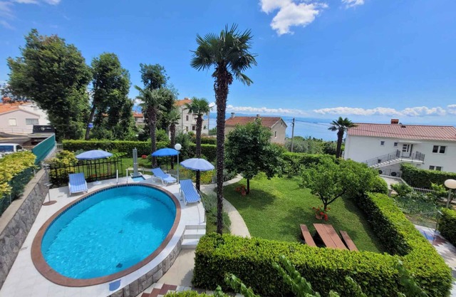Holiday home with use of pool