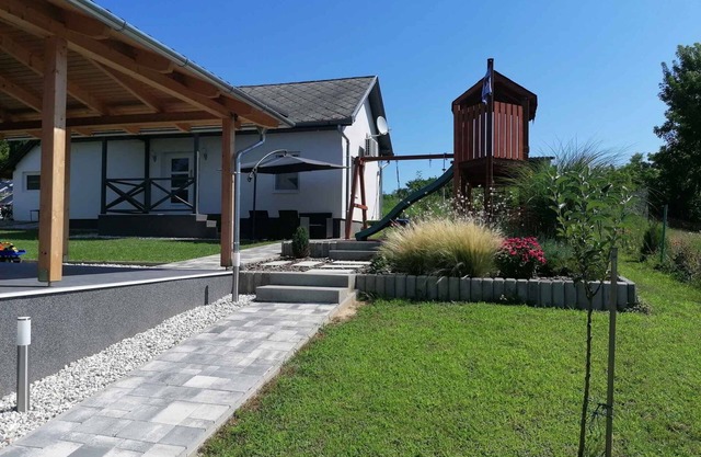 Holiday home with wifi and air conditioning