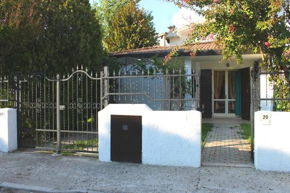 Holiday house Lido degli Scacchi for 1 - 6 persons with 2 bedrooms - Holiday house