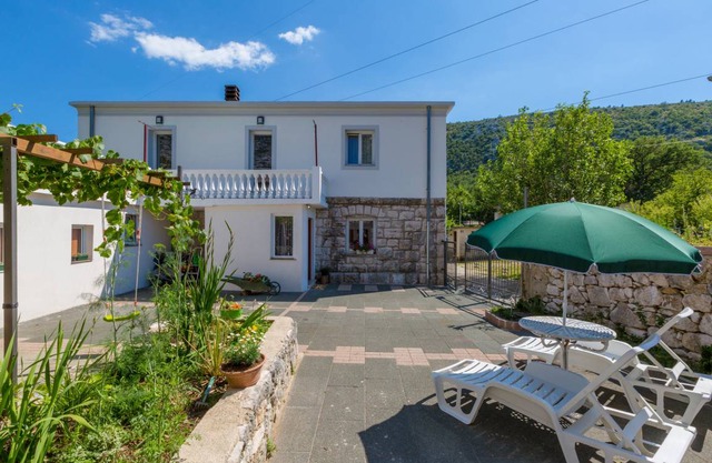 Holiday house Drivenik for 2 - 6 persons with 3 bedrooms - Holiday home