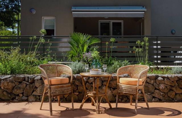 Holiday house Gabonjin for 1 - 6 persons with 3 bedrooms - Holiday home