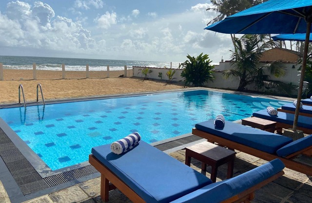 Holiday house Hikkaduwa for 1 - 8 persons with 3 bedrooms - Holiday house