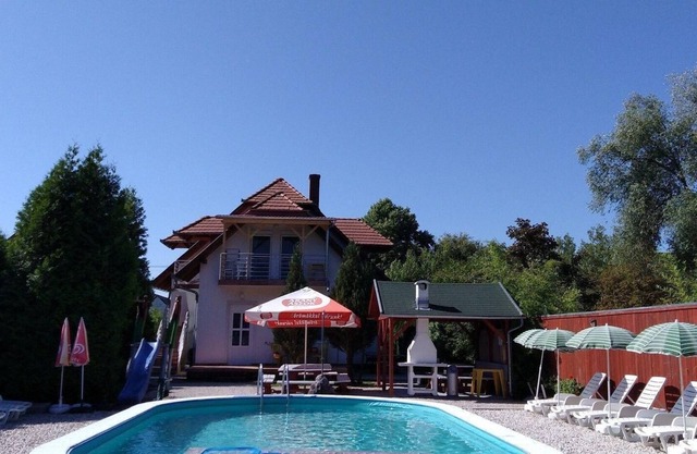 Holiday house Balatonmáriafürdõ for 1 - 7 persons with 3 bedrooms - Holiday home