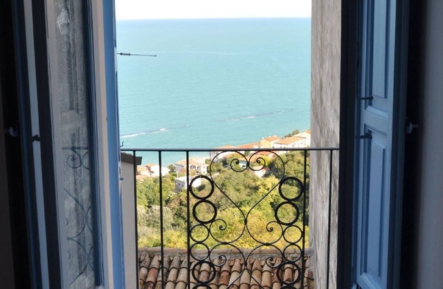 Holiday house San Vito Chietino for 1 - 5 persons with 2 bedrooms - Twin house