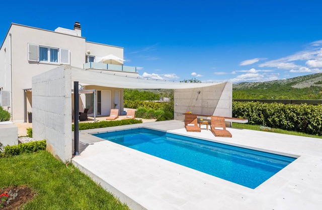 Holiday house with private pool for 11 persons approx. 285 m² in Dugopolje, Dalmatia (Mosor)