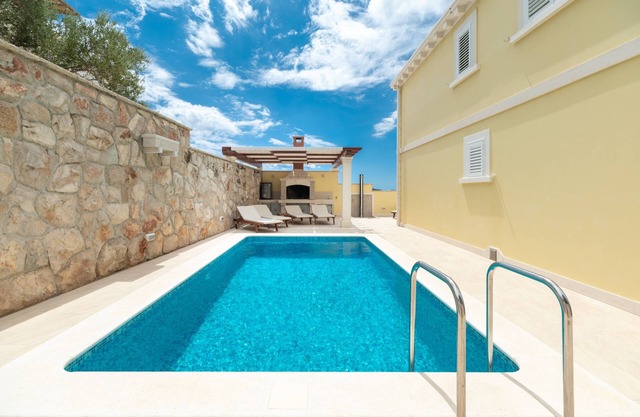 Holiday house with a swimming pool Prižba, Korčula (K-199)