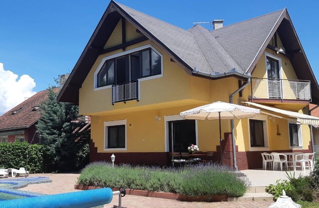 Holiday house Zamárdi for 1 - 21 persons with 6 bedrooms - Holiday house