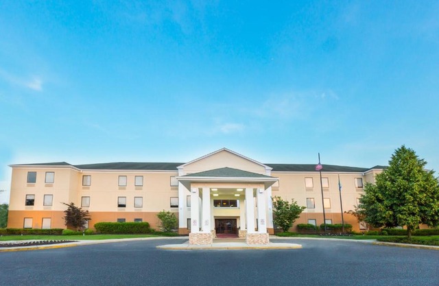 Holiday Inn Express & Suites Burlington - Mount Holly by IHG