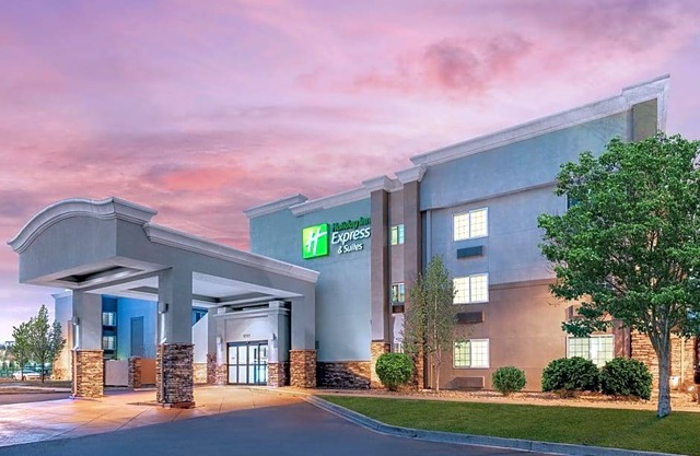 Holiday Inn Express & Suites Wheat Ridge-Denver West, an IHG Hotel
