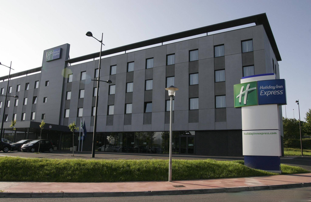 Holiday Inn Express Bilbao, an IHG Hotel