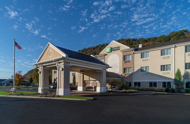 Holiday Inn Express Charleston-Kanawha City, an Ihg Hotel