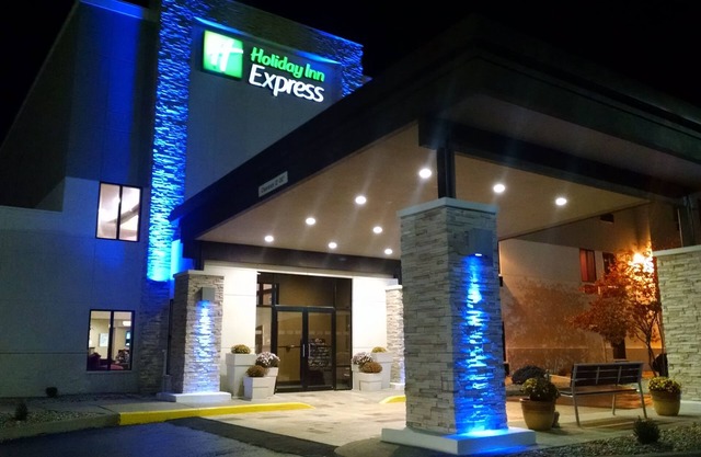 Holiday Inn Express Cloverdale - (Greencastle) by IHG