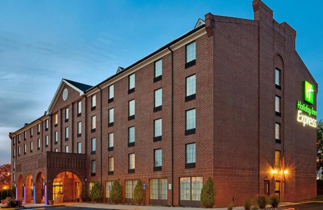 Holiday Inn Express Harrisburg East by IHG