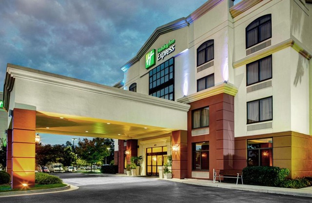 Holiday Inn Express Richmond Airport by IHG