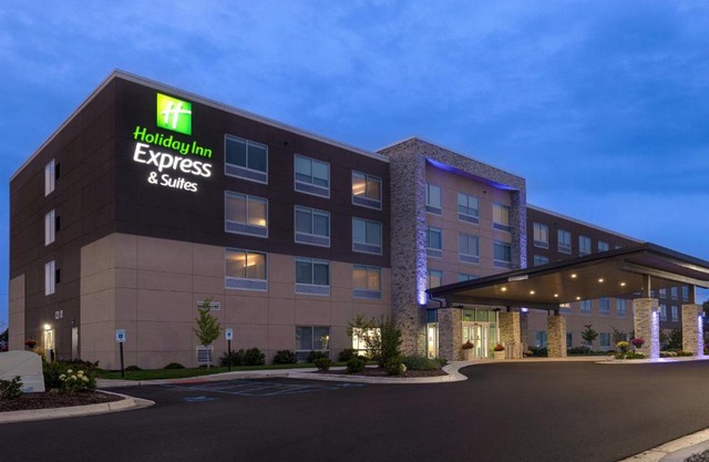 Holiday Inn Express & Suites - Brighton by IHG
